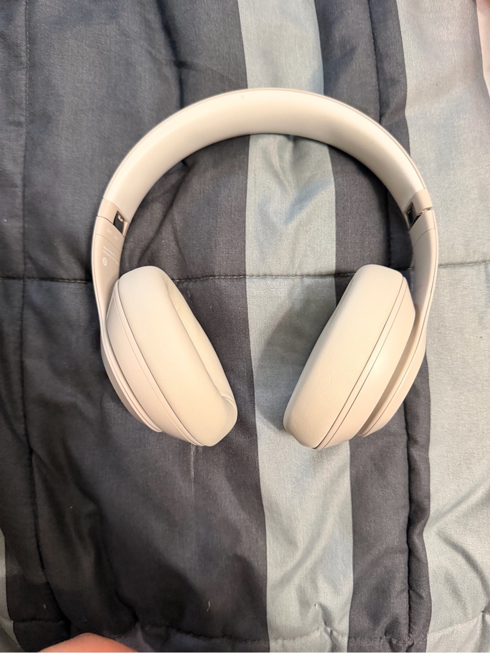 Beats by Dre Over-Ear Headphones - White